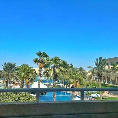 Metropolitan Al Mafraq Hotel Абу-Даби Экстерьер фото